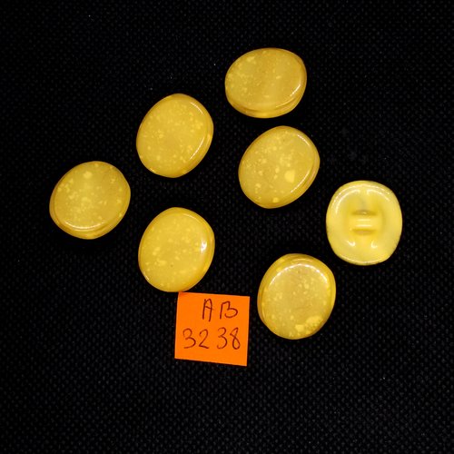 7 boutons en résine jaune/orangé - 19x21mm - ab3238