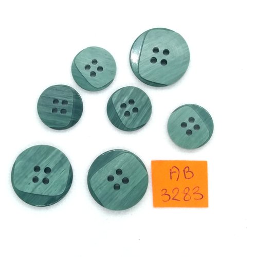 7 boutons en résine vert - taille diverse - ab3283