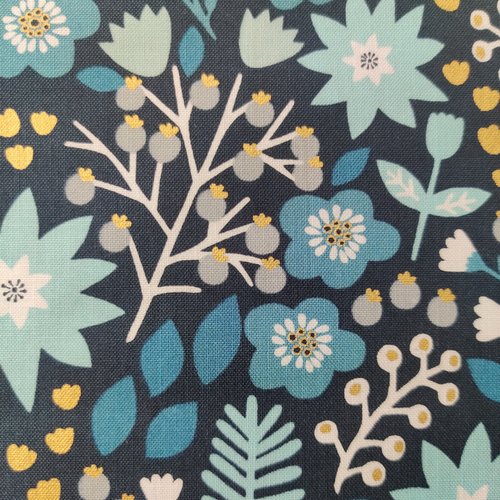 Tissu dashwood studio collection de noel - starlit hollow - fleur et feuilles - coton - 10cm/laize