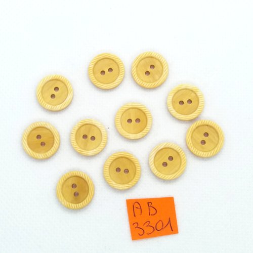 11 boutons en résine beige - 9mm - ab3301