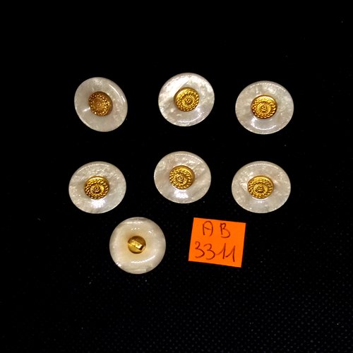 7 boutons en résine beige et doré - 18mm - ab3311