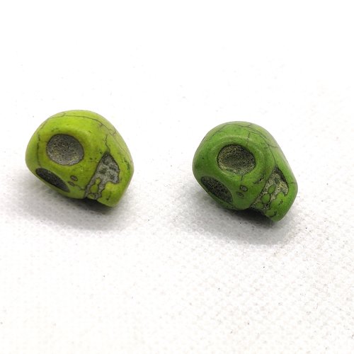 1 perle tête de mort howlite teintée vert 18mm - b170