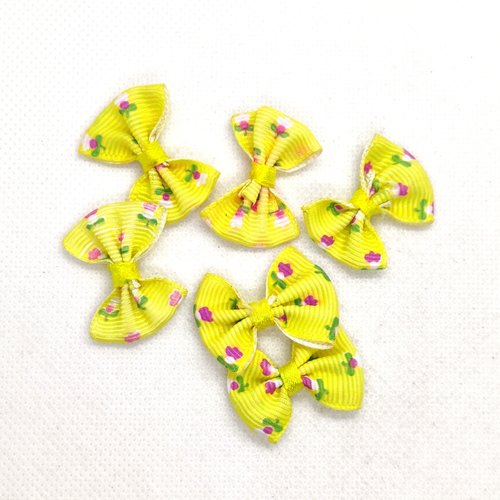 6 noeuds en tissu à fleurs jaune 30x24mm - b183