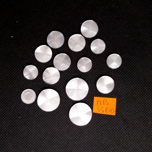 15 boutons en résine rose pale - taille diverse - ab3560