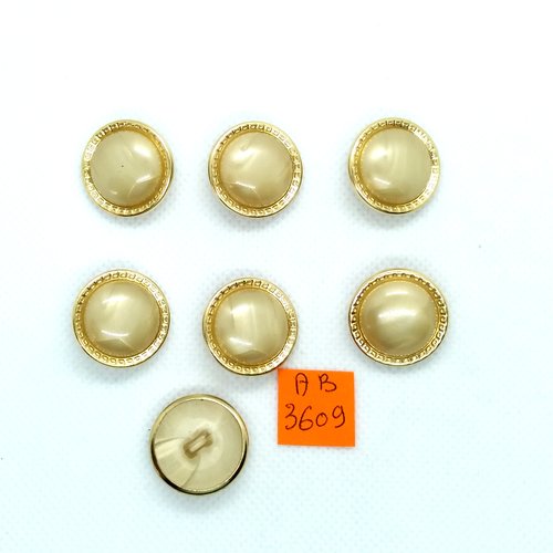 7 boutons en résine beige et doré - 20mm - ab3609