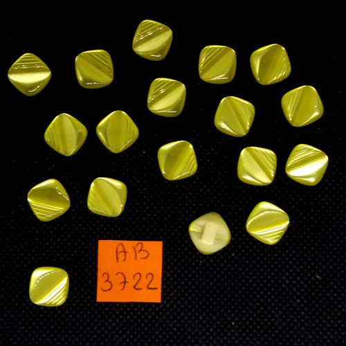 19 boutons en résine jaune - 11x11mm - ab3722