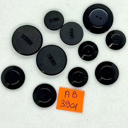 11 boutons en résine noir - taille diverse - ab3901