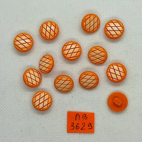 13 boutons en résine orange - 13mm - ab3629