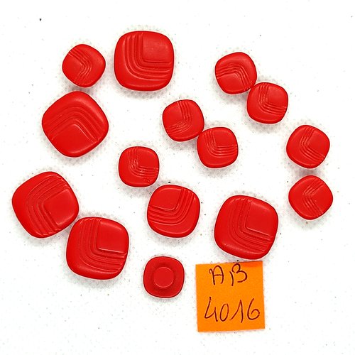 15 boutons en résine rouge - taille diverse - ab4016