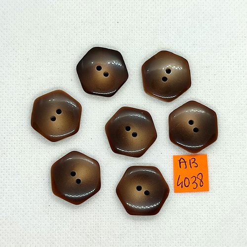 7 boutons en résine marron - 20mm - ab4038