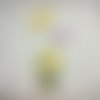 Coupon tissu - fleur jaune mauve - coton épais - 15x20cm
