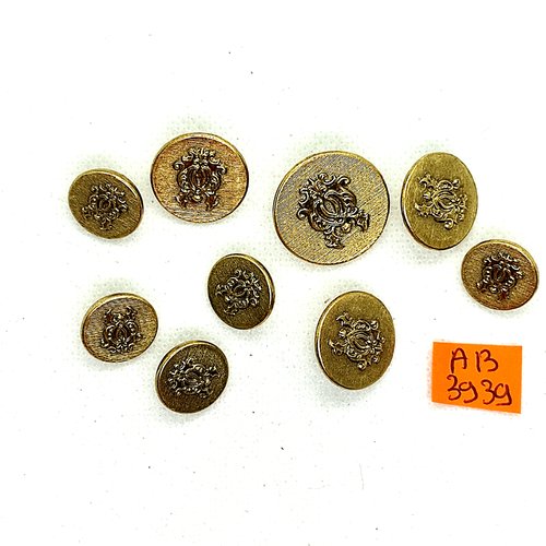 9 boutons en métal doré  - taille diverse - ab3939