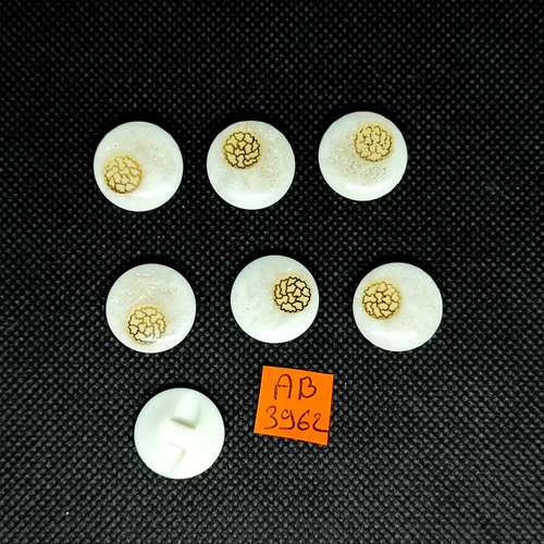 7 boutons en résine blanc cassé pailleté et doré - 18mm - ab3962