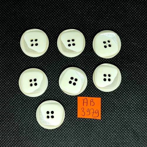 7 boutons en résine ivoire - 22mm - ab3979