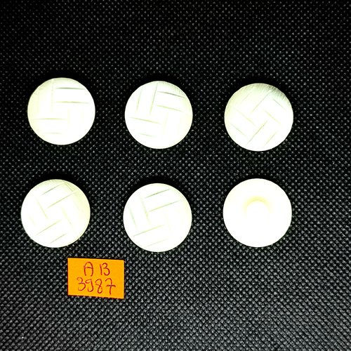 6 boutons en résine ivoire - 22mm - ab3987