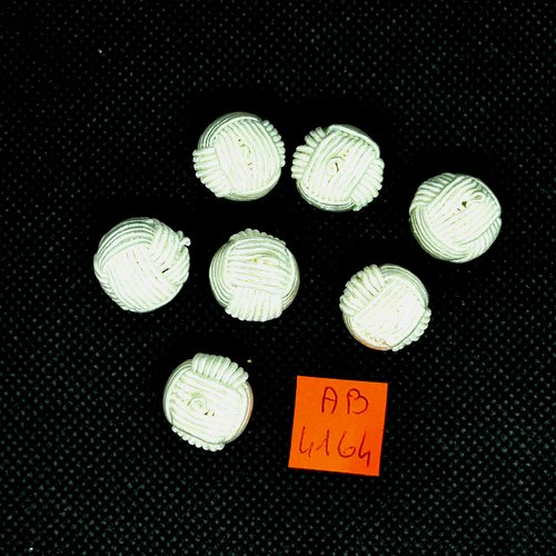 7 boutons en passementerie blanc - 15mm - ab4164