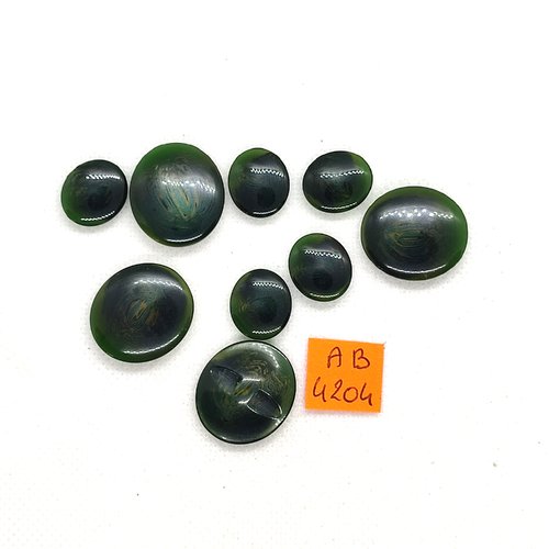 9 boutons en résine vert - taille diverse - ab4204