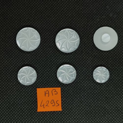 6 boutons en résine blanc - 18mm - 14mm et 12mm - ab4295