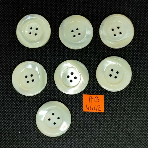 7 boutons en nacre ivoire - 27mm - ab4442