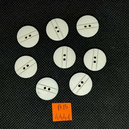 8 boutons en résine ivoire - 17mm - ab4441