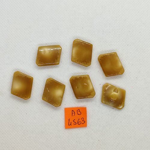 7 boutons en résine beige/marron - 15x18mm - ab4563