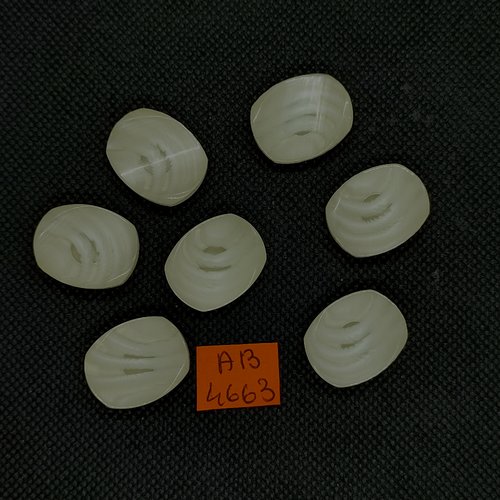7 boutons en résine ivoire - 18x22mm - ab4663