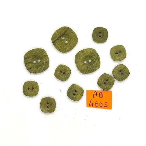 11 boutons en résine vert - 20x20mm et 12x12mm - ab4605