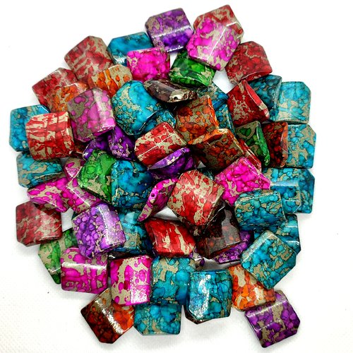 72 perles en résine multicolore - 22x22mm