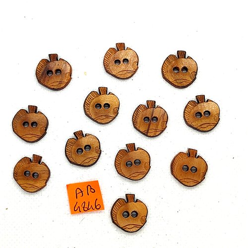 13 boutons en bois marron - pomme - 15x16mm - ab4846