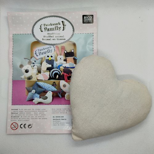 Coeur a décorer en tissu - patchwork family - écru - 12x11cm - abv860