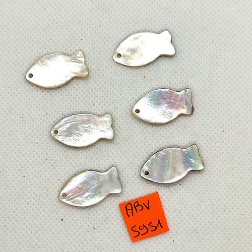 6 breloques / pendentifs en nacre - poisson - ivoire - 24x13mm - abv5951