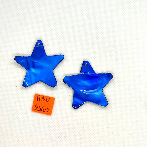 2 breloques / pendentifs en nacre - étoile - bleu - 40mm - abv5940