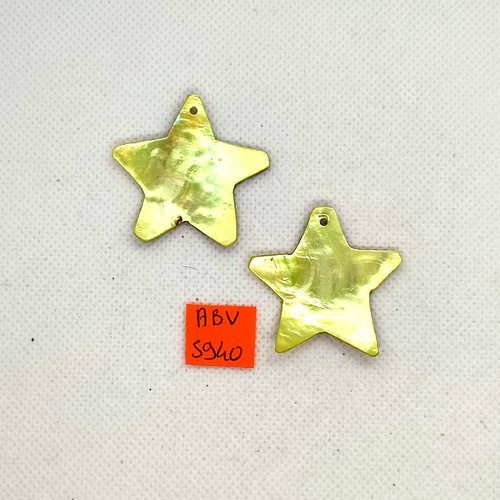 2 breloques / pendentifs en nacre - étoile - jaune - 40mm - abv5940