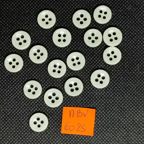 17 boutons en résine ivoire - 12mm - abv6025
