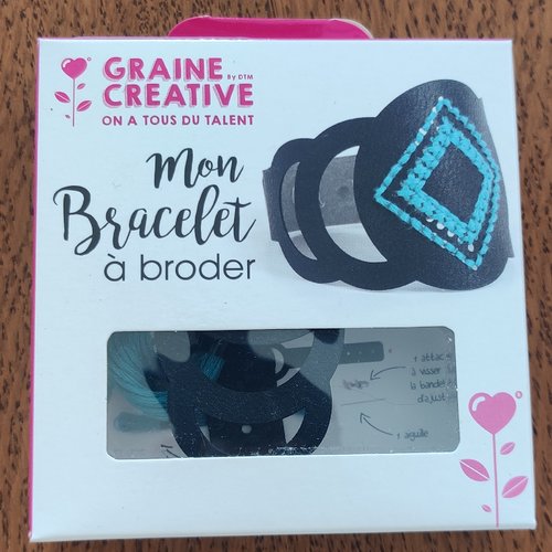 Kit bracelet à broder lune et losange noir - aspect cuir