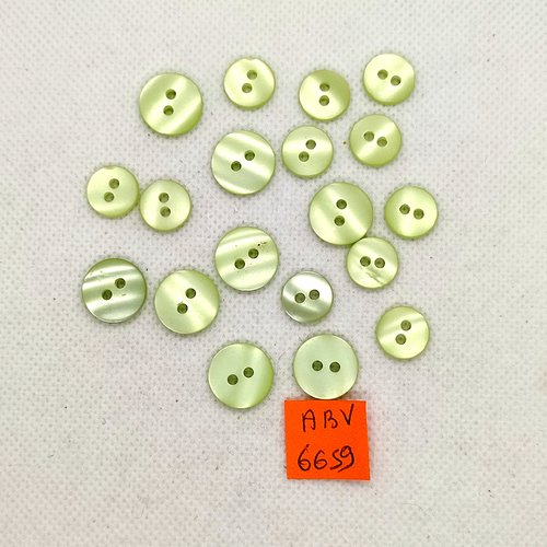 19 boutons en résine vert d'eau - 14mm et 11mm - abv6659