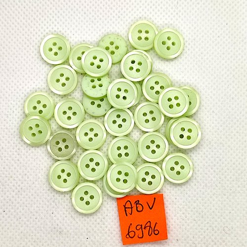 34 boutons en résine vert très clair - 11mm - abv6986