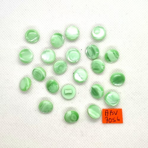 22 boutons en résine vert - 11mm - abv7054