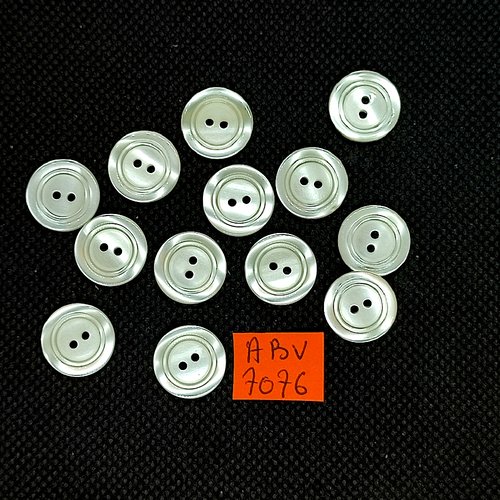 13 boutons en résine ivoire - 14mm - abv7076