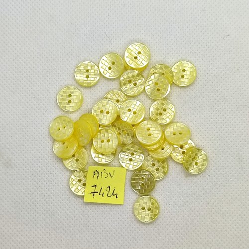 34 boutons en résine jaune - 11mm - abv7484