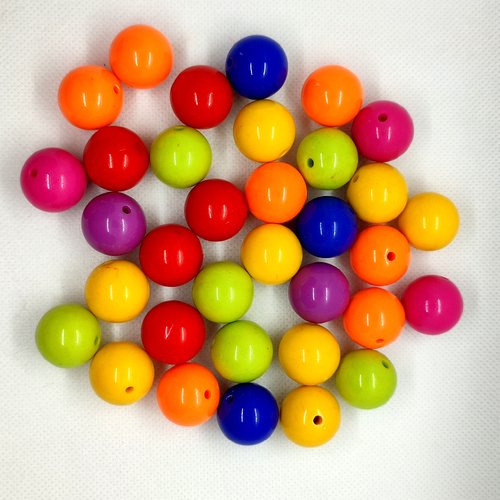 Lot de 26 perles en résine multicolore - 19mm