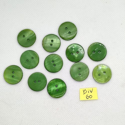 12 boutons en nacre vert - 20mm - div764