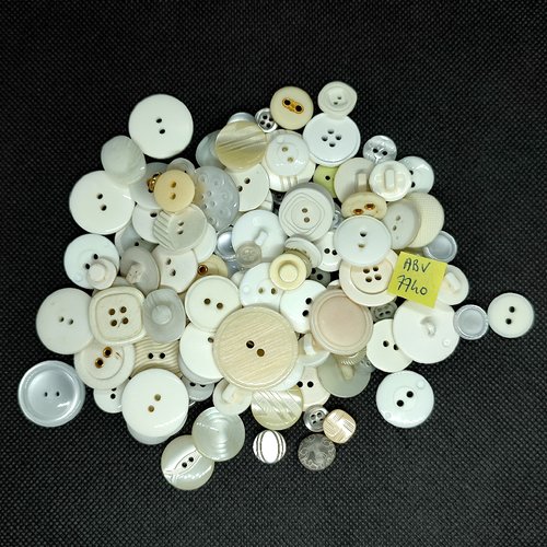 1 lot de 113 boutons en résine blanc ivoire - taille diverse - abv7740