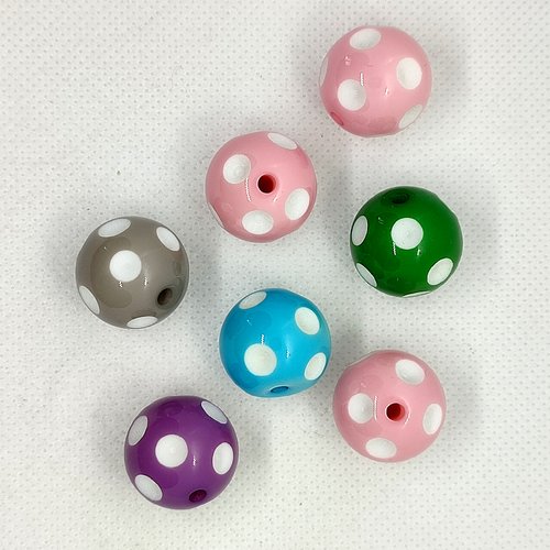 7 perles en résine multicolore - 19mm