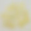 12 boutons en nacre jaune clair - fleur - 20mm - div160