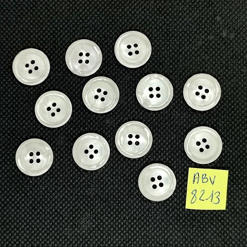 13 boutons en résine blanc cassé - 15mm - abv8213