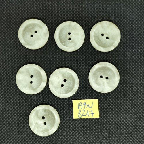 7 boutons en résine ivoire - 20mm - abv8217
