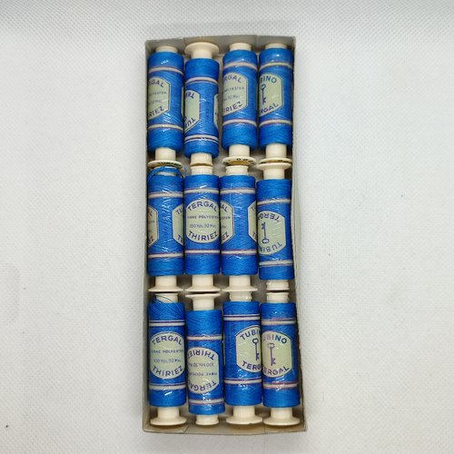 Boite de 12 bobines fil bleu turquoise - 92m - thiriez - abv8282