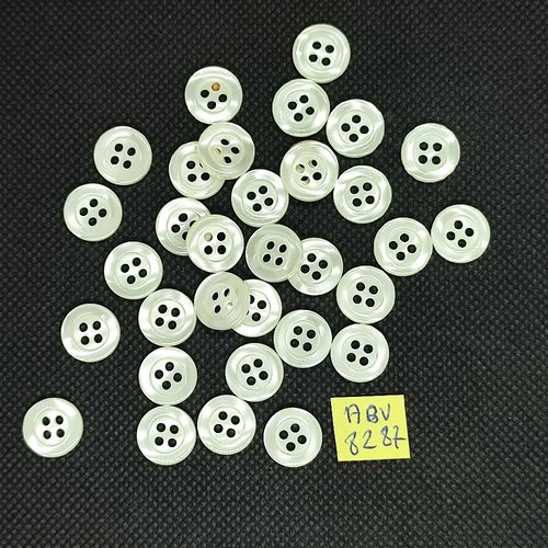 33 boutons en résine blanc - 12mm - abv8287
