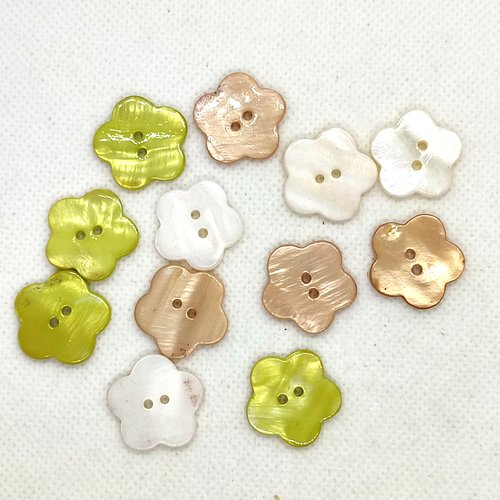 12 boutons en nacre beige blanc et vert - fleur - 20mm - div1762bis1
